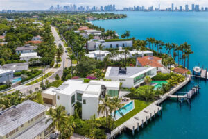 3172 N Bay Rd - Miami Beach